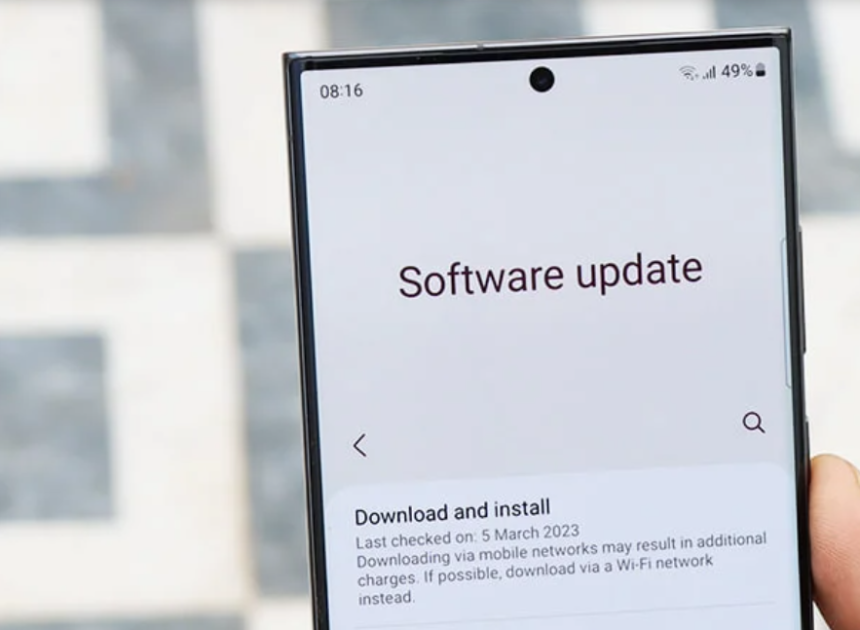 Samsung şubat güncellemelerini sadece amiral gemileri aldı!