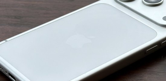 Apple, iPhone 18 Pro Max için daha ucuz ekran istiyor: Artan maliyetler tedarikçilere yansıdı
