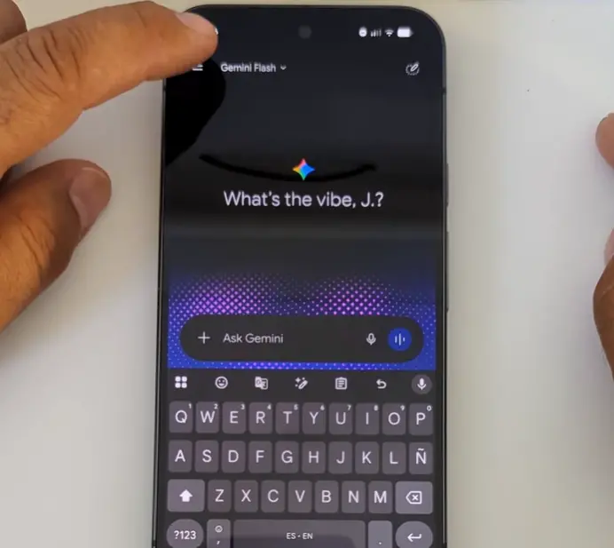 Android'deki kilit ekranı açığı, Gemini'nin doğrulama olmadan SMS göndermesine izin veriyor