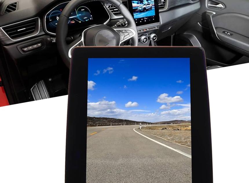 Tesla Model 3 yeni ekran ve tavan döşemesiyle güncelleniyor