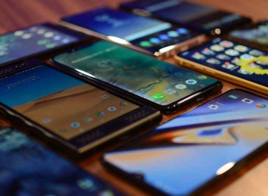 Avrupa’da akıllı telefon satışları yükseldi, ancak sektör için alarm zilleri çalıyor