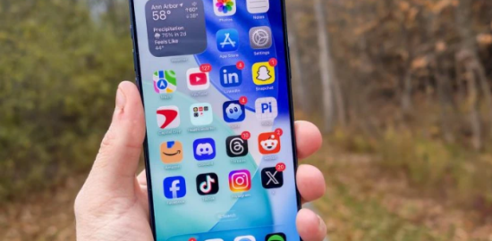 iOS 27 ile Şifreler uygulaması artık zayıf şifrelerinizi otomatik değiştirebiliyor