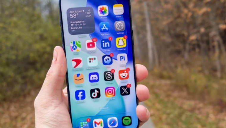 iOS 27 ile Şifreler uygulaması artık zayıf şifrelerinizi otomatik değiştirebiliyor