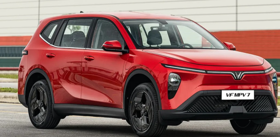 Vinfast VF MPV 7 mi yoksa Kia Carens Clavis EV mi daha iyi elektrikli MPV