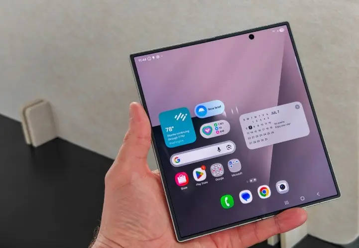 Samsung Galaxy Z Fold 7 ve Oppo Find N5 karşı karşıya