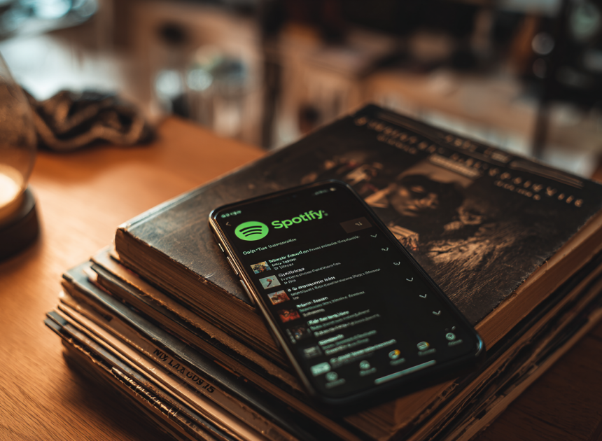 Spotify fiziksel kitap satın alma özelliğiyle dijital sınırlarını genişletiyor