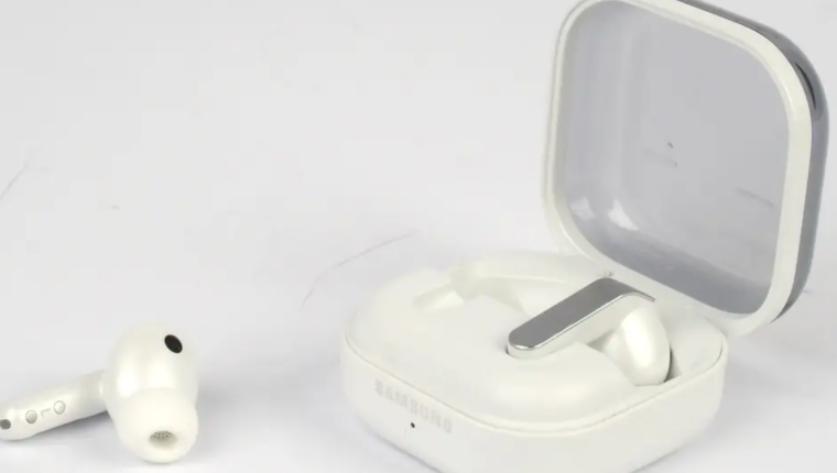 Samsung Galaxy Buds 4 Pro sahneye çıktı: ANC, ses ve konfor tarafında ciddi sıçrama