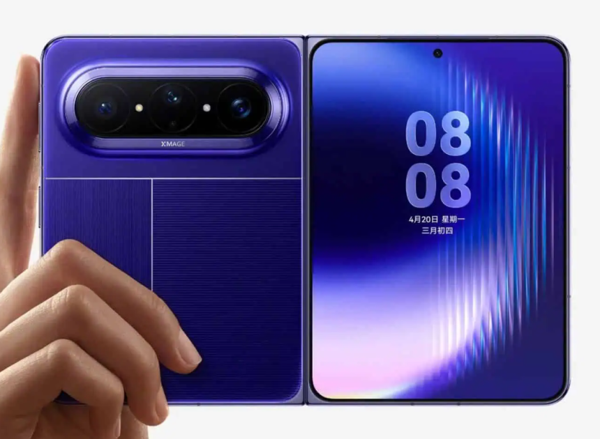 Huawei Pura X Max ile katlanabilir tasarım yarışında yeni hamle