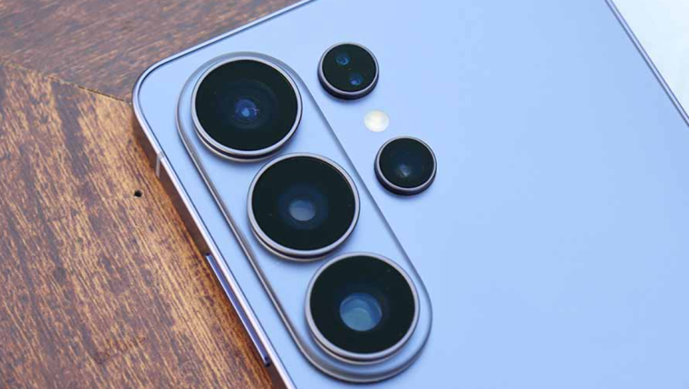 Galaxy S26 Ultra üretimi yeniden artırıldı: Samsung talebe yetişmekte zorlanıyor
