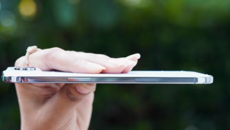 iPhone Air 2, daha güçlü kamera ve pil yükseltmeleriyle 2027’de gelebilir