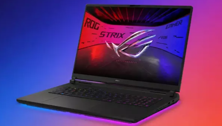 ASUS ROG Strix SCAR 18 (2026) tanıtıldı: RTX 5090, 320W güç tüketimi ve dünyanın ilk 4K 240Hz Mini LED ekranı