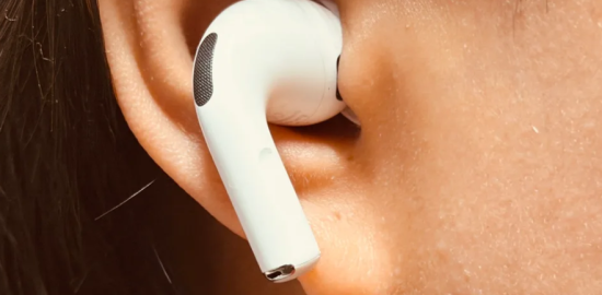 iOS 27 beta 3 ile AirPods'un Uyarlanabilir Ses ayarına erişmek artık çok daha kolay
