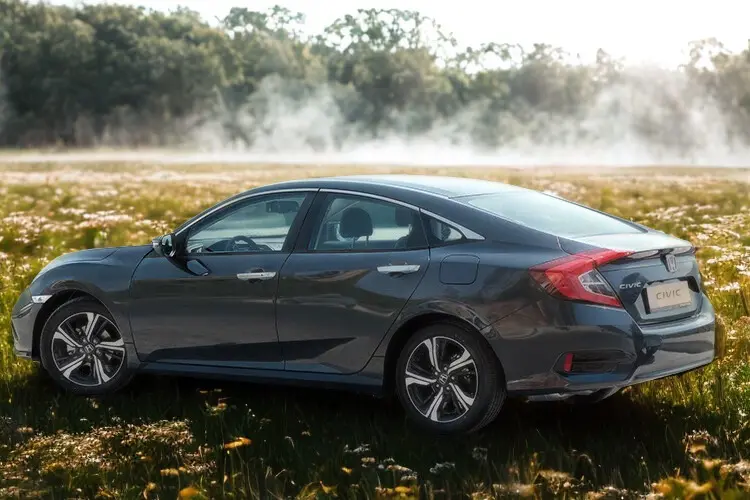 Honda Civic 2025: Makyajlı tasarım ve yeni donanımlar şaşırttı!