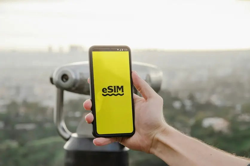 iOS 26 ile iPhone ve Android arasında eSIM aktarımı kolaylaştı
