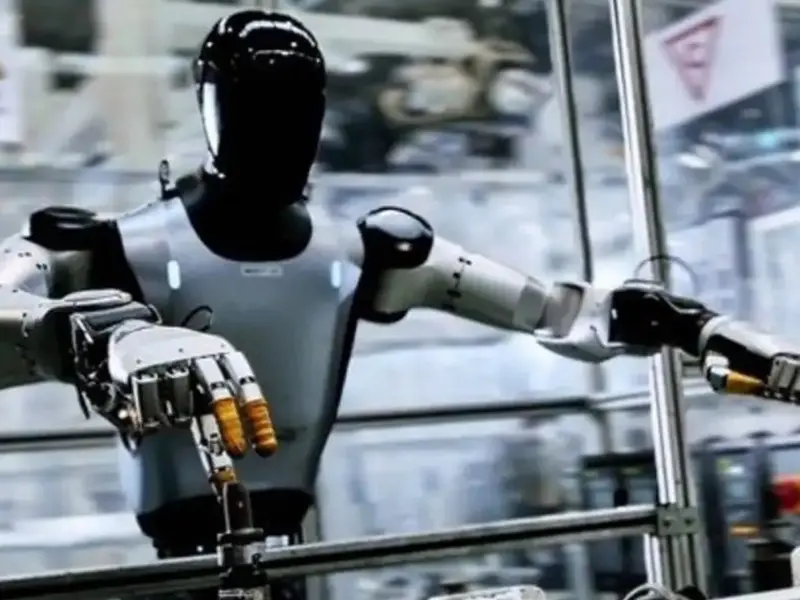 Xiaomi insansı robotlarını üretim hattına indirdi