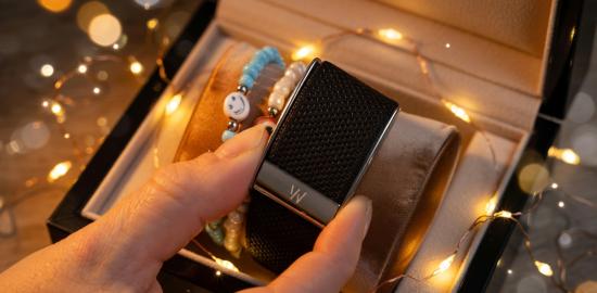 Google ve Fitbit ekransız fitness takip cihazı ile Whoop markasına rakip oluyor