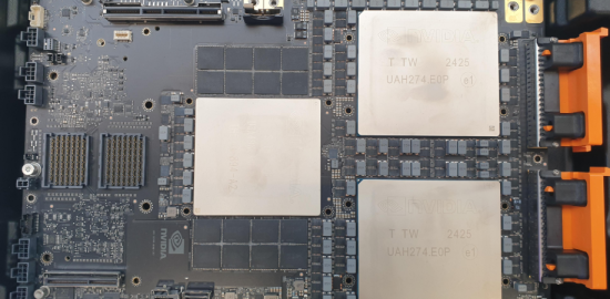 Apple, yeni Siri için Google'a yöneldi; kullanıcı verilerini korumak için NVIDIA çözümü devrede