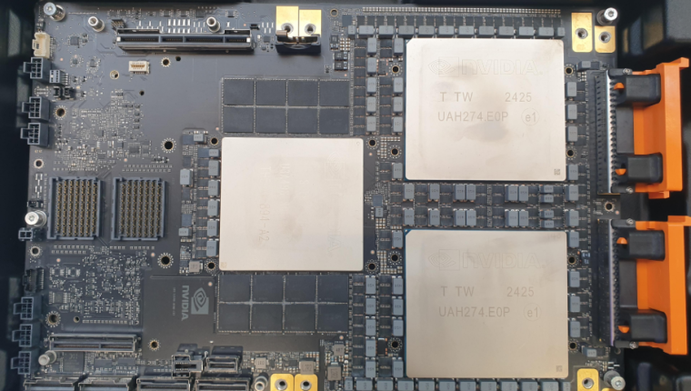 Apple, yeni Siri için Google'a yöneldi; kullanıcı verilerini korumak için NVIDIA çözümü devrede