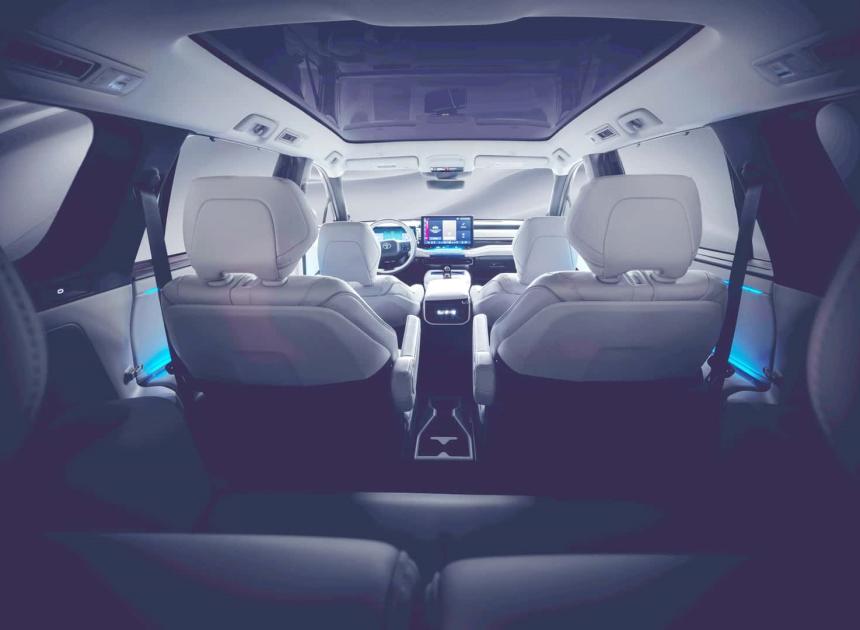 Toyota yeni elektrikli aile SUV modelini gösterdi