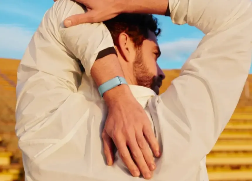 Fitbit Air incelemeleri yayınlandı: Ekransız tasarım gerçekten işe yarıyor mu?