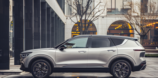 Geely, Çin'de 15.000 dolarlık uzun menzilli elektrikli SUV modeli Boyue EREV'i satışa sundu