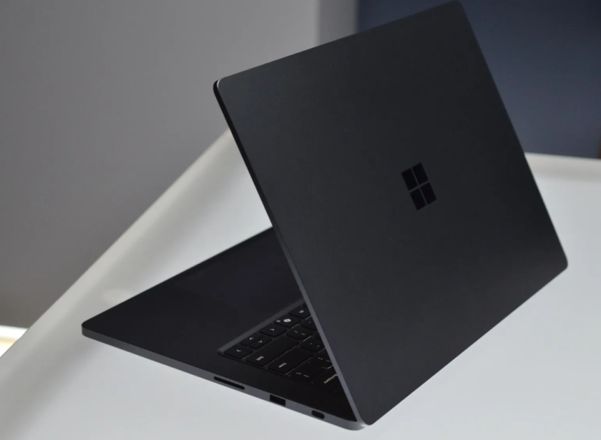 Microsoft'tan yapay zekâ odaklı iki yeni Surface cihazı geliyor