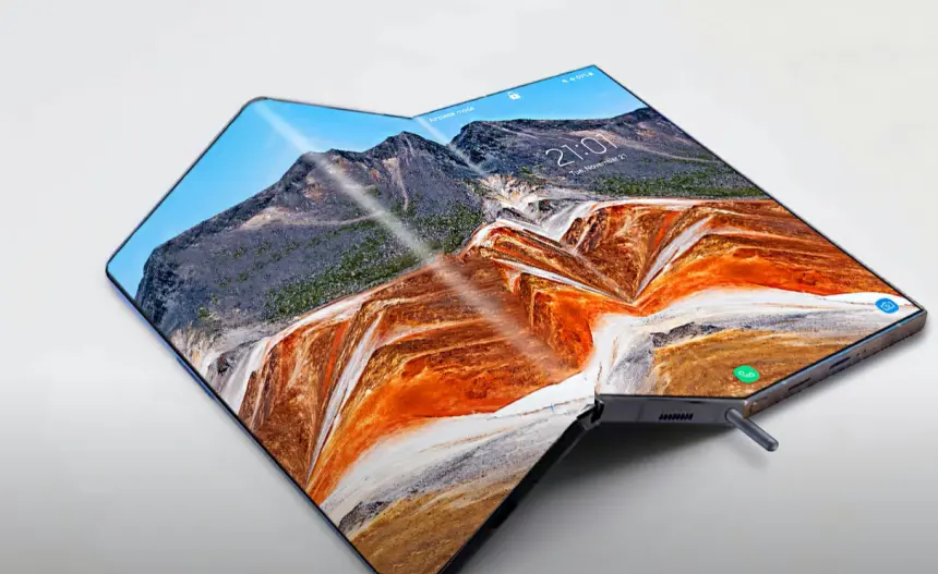 Galaxy Z Tri-Fold üçlü çoklu görev devrini başlatıyor