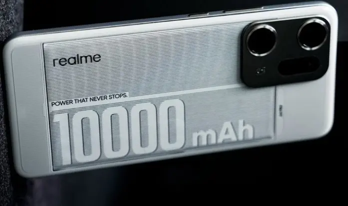 Dünyanın ilk 10.000 mAh akıllı telefonu geliyor!