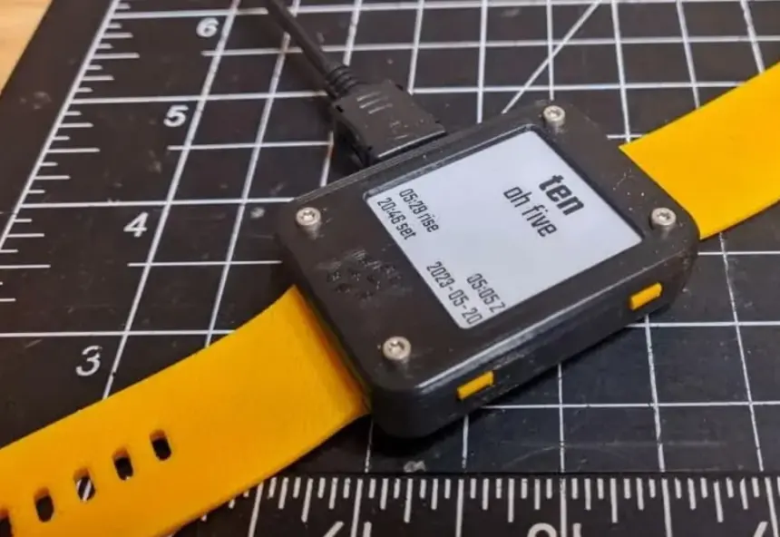 Apple Watch Ultra 3’ü unutturabilir: Bu E Ink akıllı saat tam 400 gün pil ömrü sunuyor