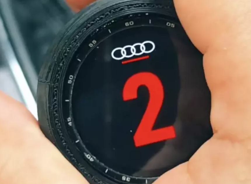 Audi A4 B5 için çılgın mod: Bir Reddit kullanıcısı vites topuzuna akıllı saat yerleştirdi