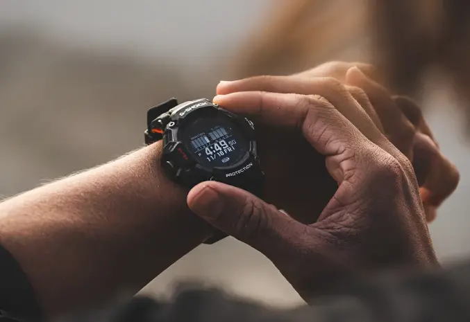 Casio G-Shock mı, Apple Watch Ultra 3 mü? İşte hangi dayanıklı saat size daha uygun