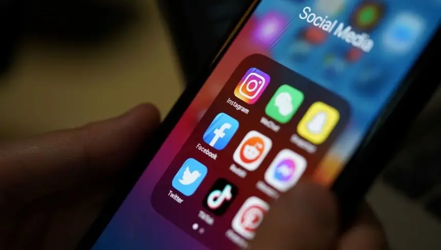 Facebook çöktü: Milyonlarca kullanıcı isyanda