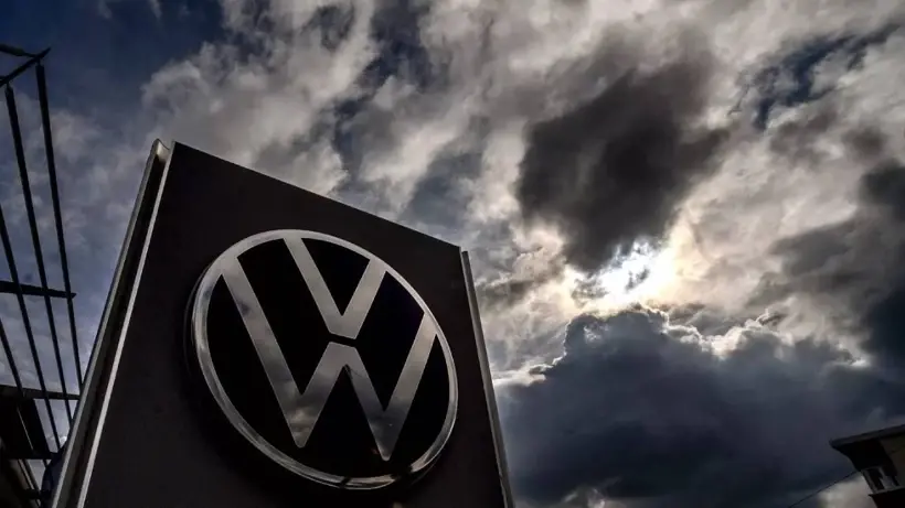 Volkswagen tarihi dönüşüme hazırlanıyor: Dev maliyet kesintileri geliyor