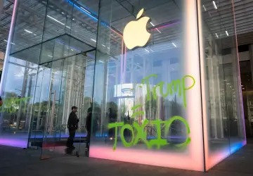 Apple’ın 5. Cadde mağazasında 'iklim ikiyüzlülüğü' protestosu